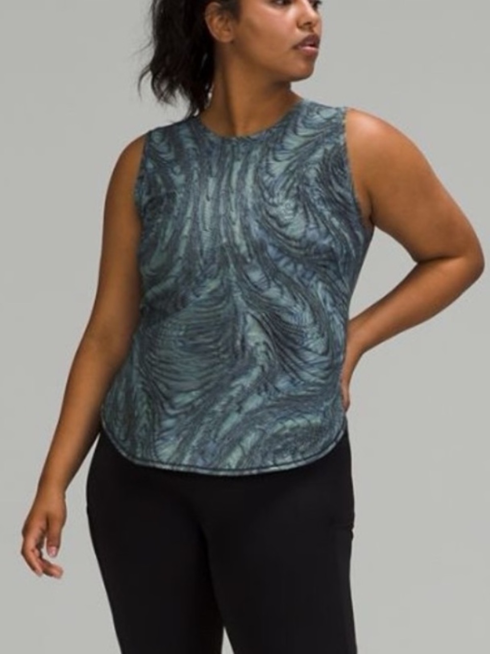 Lululemon High Neck Split Hem Tank in Dimensional Icing Blue Size 6 Running
